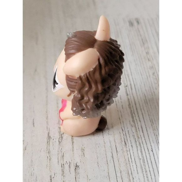 MGA mini bunny AS IS rabbit toy figure - Picture 2 of 4